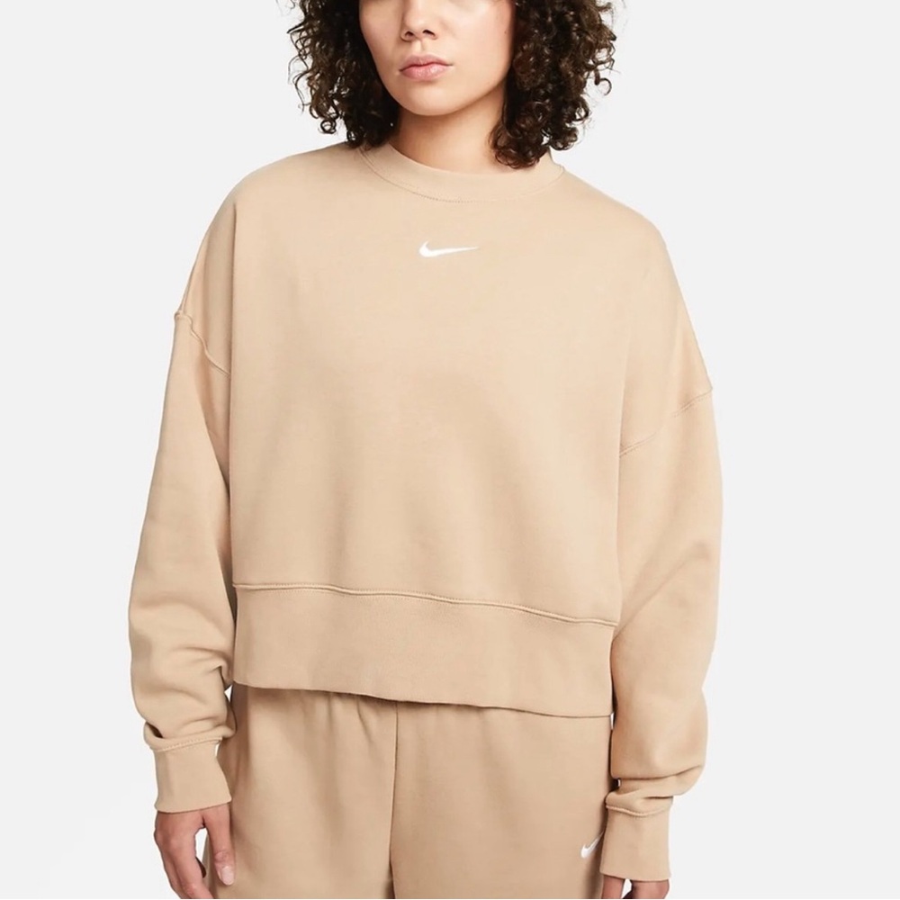 Tan Women’s Cropped Nike sweatshirt Size Medium